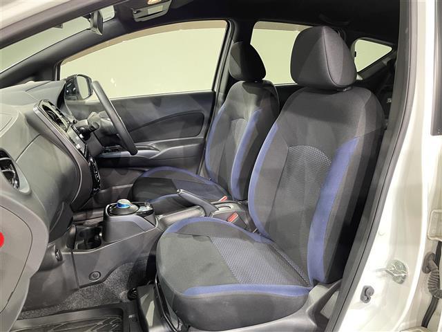 ノート e-パワー X ブラックアロー 純正ナビ 衝突軽減ブレーキ バックカメラ フルセグテレビ 2トーンカラー コーナーセンサー ETC スマートキー 純正ドライブレコーダー 純正アルミホイール プッシュスタート テレビキャンセラー(29枚目)