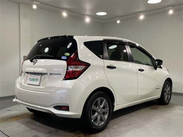 ノート e-パワー X ブラックアロー 純正ナビ 衝突軽減ブレーキ バックカメラ フルセグテレビ 2トーンカラー コーナーセンサー ETC スマートキー 純正ドライブレコーダー 純正アルミホイール プッシュスタート テレビキャンセラー(41枚目)