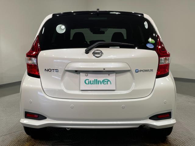 ノート e-パワー X ブラックアロー 純正ナビ 衝突軽減ブレーキ バックカメラ フルセグテレビ 2トーンカラー コーナーセンサー ETC スマートキー 純正ドライブレコーダー 純正アルミホイール プッシュスタート テレビキャンセラー(58枚目)