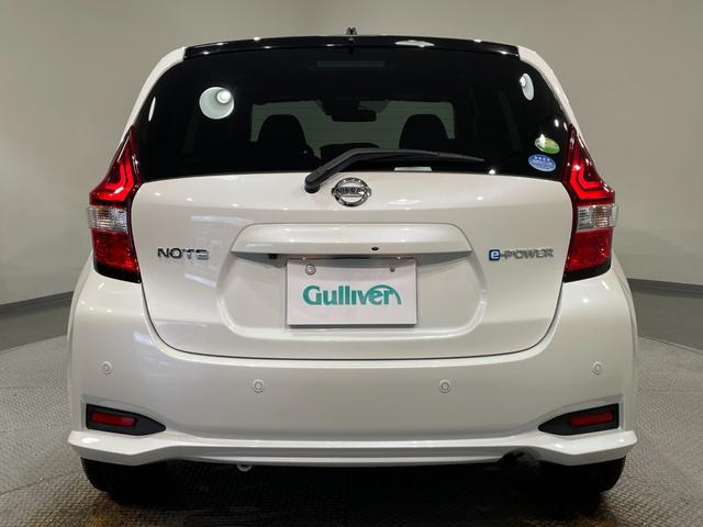 ノート e-パワー X ブラックアロー 純正ナビ 衝突軽減ブレーキ バックカメラ フルセグテレビ 2トーンカラー コーナーセンサー ETC スマートキー 純正ドライブレコーダー 純正アルミホイール プッシュスタート テレビキャンセラー(59枚目)