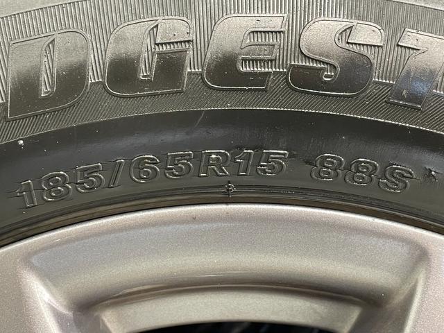 ノート e-パワー X ブラックアロー 純正ナビ 衝突軽減ブレーキ バックカメラ フルセグテレビ 2トーンカラー コーナーセンサー ETC スマートキー 純正ドライブレコーダー 純正アルミホイール プッシュスタート テレビキャンセラー(64枚目)