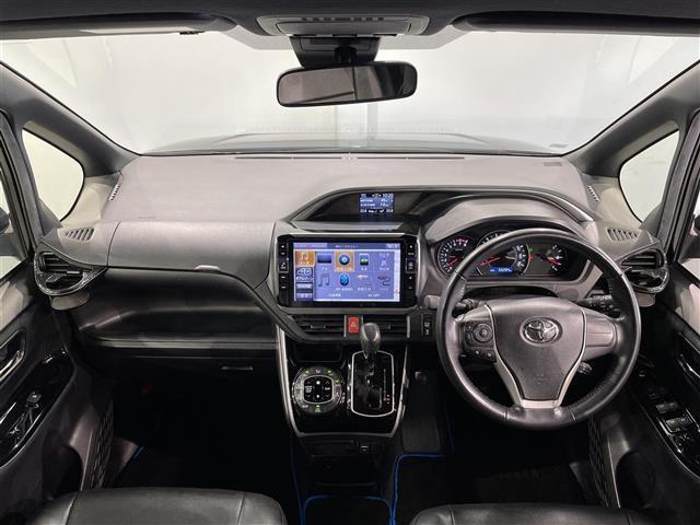 ヴォクシー ZS 煌II BIGX11インチナビ モデリスタエアロ 両側パワースライドドア 衝突軽減ブレーキ 車線逸脱警報 クリアランスソナー 先行車発進告知 オートハイビーム ビルトインETC クルーズコントロール LED(2枚目)