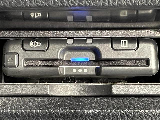 ヴォクシー ZS 煌II BIGX11インチナビ モデリスタエアロ 両側パワースライドドア 衝突軽減ブレーキ 車線逸脱警報 クリアランスソナー 先行車発進告知 オートハイビーム ビルトインETC クルーズコントロール LED(11枚目)