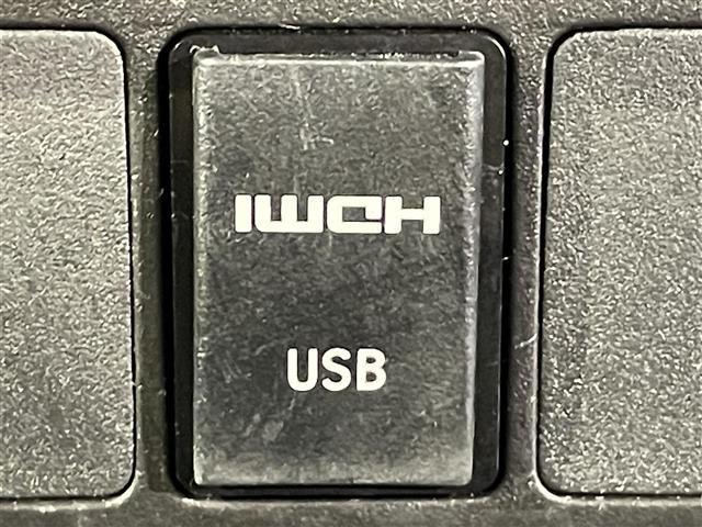 タンク カスタムG S ALPINE9インチナビ 両側パワースライドドア 衝突軽減ブレーキ 車線逸脱警報 クリアランスソナー 先行車発進告知 クルーズコントロール バックカメラ アイドリングストップ USB HDMI LED(30枚目)