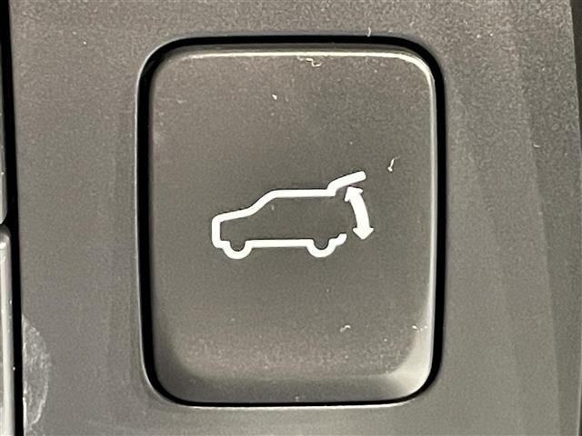 ＣＸ－５ ＸＤ　スポーツアピアランス　純正１０インチナビ　ＢＯＳＥサウンド　衝突軽減ブレーキ　アラウンドビューモニター　追従走行　シートヒーター　置くだけ充電　ＥＴＣ　ドライブレコーダー　ステアリングヒーター　電動リアゲート　パワーシート（7枚目）