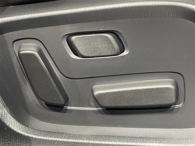 ＣＸ－５ ＸＤ　スポーツアピアランス　純正１０インチナビ　ＢＯＳＥサウンド　衝突軽減ブレーキ　アラウンドビューモニター　追従走行　シートヒーター　置くだけ充電　ＥＴＣ　ドライブレコーダー　ステアリングヒーター　電動リアゲート　パワーシート（9枚目）