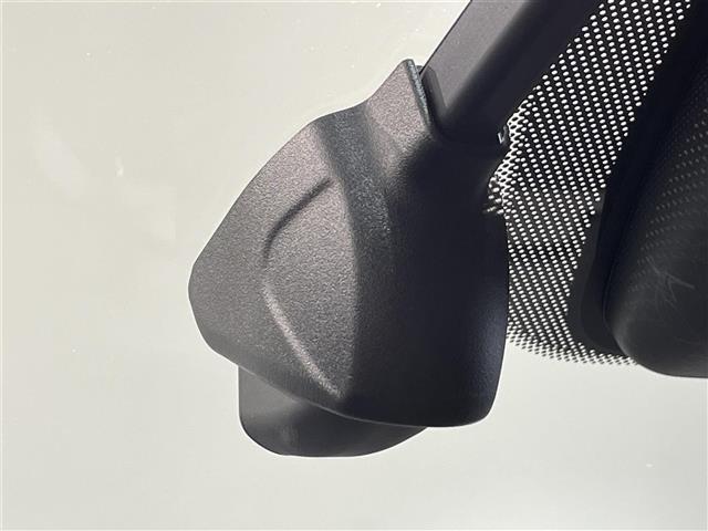 ＣＸ－５ ＸＤ　スポーツアピアランス　純正１０インチナビ　ＢＯＳＥサウンド　衝突軽減ブレーキ　アラウンドビューモニター　追従走行　シートヒーター　置くだけ充電　ＥＴＣ　ドライブレコーダー　ステアリングヒーター　電動リアゲート　パワーシート（12枚目）