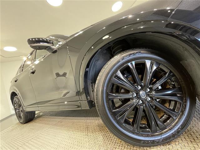 ＣＸ－５ ＸＤ　スポーツアピアランス　純正１０インチナビ　ＢＯＳＥサウンド　衝突軽減ブレーキ　アラウンドビューモニター　追従走行　シートヒーター　置くだけ充電　ＥＴＣ　ドライブレコーダー　ステアリングヒーター　電動リアゲート　パワーシート（18枚目）