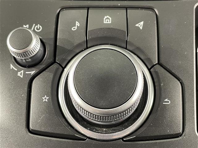 ＣＸ－５ ＸＤ　スポーツアピアランス　純正１０インチナビ　ＢＯＳＥサウンド　衝突軽減ブレーキ　アラウンドビューモニター　追従走行　シートヒーター　置くだけ充電　ＥＴＣ　ドライブレコーダー　ステアリングヒーター　電動リアゲート　パワーシート（31枚目）