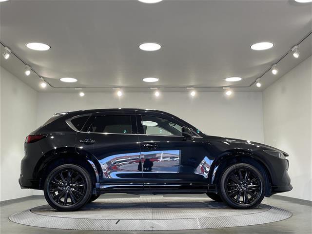 ＣＸ－５ ＸＤ　スポーツアピアランス　純正１０インチナビ　ＢＯＳＥサウンド　衝突軽減ブレーキ　アラウンドビューモニター　追従走行　シートヒーター　置くだけ充電　ＥＴＣ　ドライブレコーダー　ステアリングヒーター　電動リアゲート　パワーシート（40枚目）