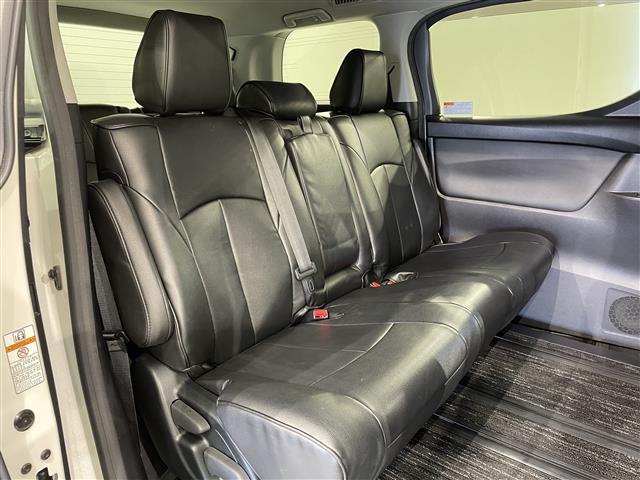 アルファード ２．５Ｓ　純正９インチナビ　フリップダウンモニター　両側パワースライドドア　レーダークルーズコントロール　衝突軽減ブレーキ　車線逸脱警報　クリアランスソナー　バックカメラ　ドライブレコーダー　ＥＴＣ　ＵＳＢ（14枚目）