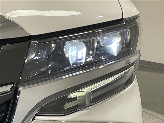 アルファード ２．５Ｓ　純正９インチナビ　フリップダウンモニター　両側パワースライドドア　レーダークルーズコントロール　衝突軽減ブレーキ　車線逸脱警報　クリアランスソナー　バックカメラ　ドライブレコーダー　ＥＴＣ　ＵＳＢ（17枚目）