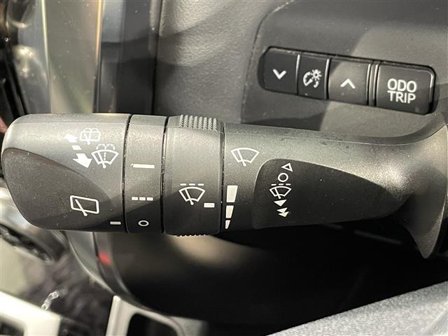 アルファード ２．５Ｓ　純正９インチナビ　フリップダウンモニター　両側パワースライドドア　レーダークルーズコントロール　衝突軽減ブレーキ　車線逸脱警報　クリアランスソナー　バックカメラ　ドライブレコーダー　ＥＴＣ　ＵＳＢ（23枚目）