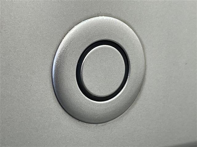 ノート e-パワー X Vセレクション アラウンドビューモニター 衝突軽減ブレーキ 車線逸脱警報 デジタルインナーミラー ドライブレコーダー ETC アクセサリーソケット ISOFIX 電動格納ミラー 純正フロアマット 純正15インチAW(6枚目)