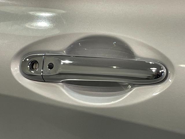 ノート e-パワー X Vセレクション アラウンドビューモニター 衝突軽減ブレーキ 車線逸脱警報 デジタルインナーミラー ドライブレコーダー ETC アクセサリーソケット ISOFIX 電動格納ミラー 純正フロアマット 純正15インチAW(48枚目)