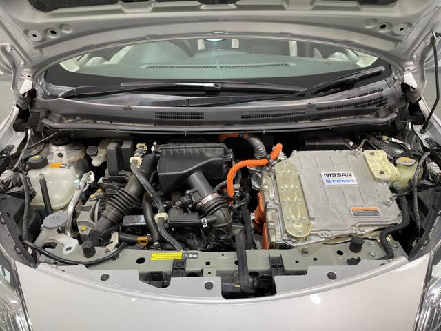 ノート e-パワー X Vセレクション アラウンドビューモニター 衝突軽減ブレーキ 車線逸脱警報 デジタルインナーミラー ドライブレコーダー ETC アクセサリーソケット ISOFIX 電動格納ミラー 純正フロアマット 純正15インチAW(67枚目)