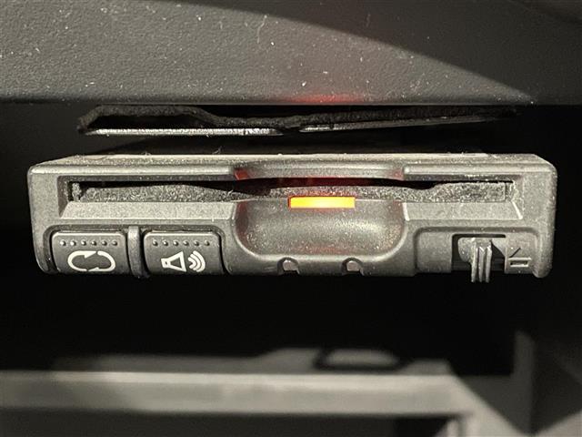 ノート e-パワー X Vセレクション Panasonicナビ アラウンドビューモニター 衝突軽減ブレーキ 車線逸脱警報 クリアランスソナー デジタルインナーミラー ドライブレコーダー ETC ISOFIX アクセサリーソケット 純正AW(9枚目)