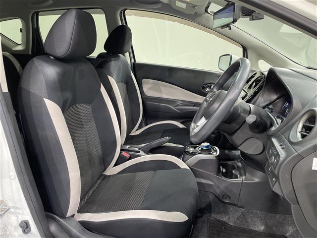 ノート e-パワー X Vセレクション Panasonicナビ アラウンドビューモニター 衝突軽減ブレーキ 車線逸脱警報 クリアランスソナー デジタルインナーミラー ドライブレコーダー ETC ISOFIX アクセサリーソケット 純正AW(14枚目)