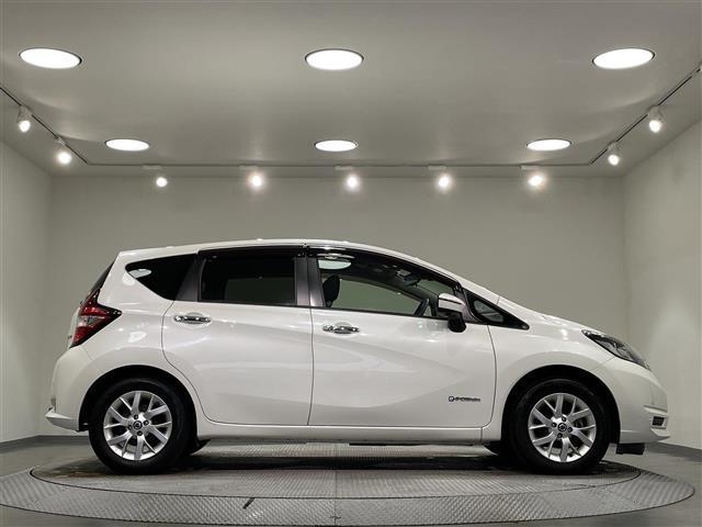 ノート e-パワー X Vセレクション Panasonicナビ アラウンドビューモニター 衝突軽減ブレーキ 車線逸脱警報 クリアランスソナー デジタルインナーミラー ドライブレコーダー ETC ISOFIX アクセサリーソケット 純正AW(42枚目)