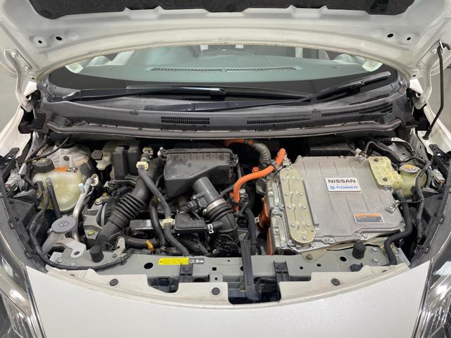 ノート e-パワー X Vセレクション Panasonicナビ アラウンドビューモニター 衝突軽減ブレーキ 車線逸脱警報 クリアランスソナー デジタルインナーミラー ドライブレコーダー ETC ISOFIX アクセサリーソケット 純正AW(66枚目)
