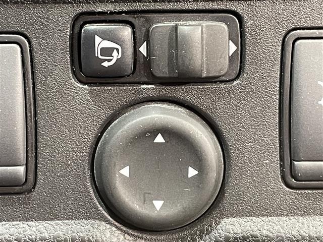 ノート ｅ－パワー　Ｂ　ＫＥＮＷＯＯＤナビ　アラウンドビューモニター　エマージェンシーブレーキ　車線逸脱警報　クリアランスソナー　デジタルインナーミラー　ＥＴＣ　ＩＳＯＦＩＸ　ＣＤ　ＤＶＤ　Ｂｌｕｅｔｏｏｔｈ　電動格納ミラー（27枚目）