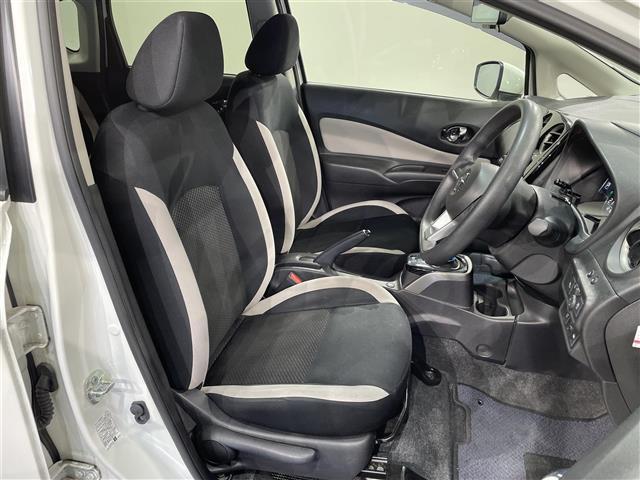 ノート ｅ－パワー　Ｂ　ナビ　衝突軽減ブレーキ　アラウンドビューモニター　ＥＴＣ　デジタルインナーミラー　Ｂｌｕｅｔｏｏｔｈ　障害物センサー　レーンキープアシスト　プッシュスタート　スマートキー　オートライト　電動格納ミラー（13枚目）