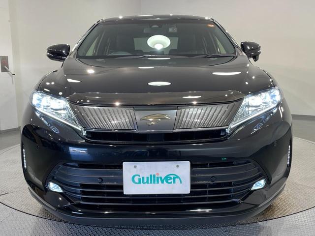 ハリアー プレミアム　スタイルノアール　純正９インチナビ　サンルーフ　衝突軽減ブレーキ　レーダークルーズコントロール　車線逸脱警報　クリアランスソナー　パワーバックドア　ハーフレザー　ドライブレコーダー　ＥＴＣ　パワーシート　フロアマット（52枚目）