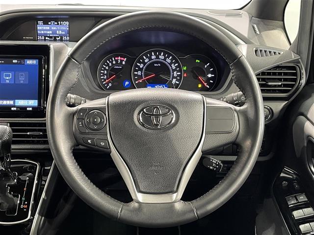 ヴォクシー ZS 煌III 純正9インチナビ 衝突軽減ブレーキ 両側電動スライドドア ビルトインETC LEDヘッドライト バックカメラ クルーズコントロール フルセグTV Bluetooth コーナーセンサー レーンキープ(12枚目)