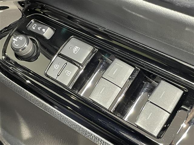 ヴォクシー ZS 煌III 純正9インチナビ 衝突軽減ブレーキ 両側電動スライドドア ビルトインETC LEDヘッドライト バックカメラ クルーズコントロール フルセグTV Bluetooth コーナーセンサー レーンキープ(33枚目)