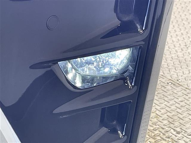 ヴォクシー ZS 煌III 純正9インチナビ 衝突軽減ブレーキ 両側電動スライドドア ビルトインETC LEDヘッドライト バックカメラ クルーズコントロール フルセグTV Bluetooth コーナーセンサー レーンキープ(37枚目)