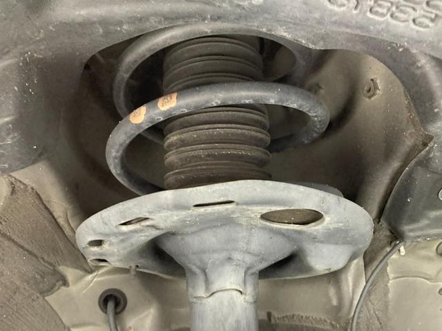 ヴォクシー ZS 煌III 純正9インチナビ 衝突軽減ブレーキ 両側電動スライドドア ビルトインETC LEDヘッドライト バックカメラ クルーズコントロール フルセグTV Bluetooth コーナーセンサー レーンキープ(67枚目)