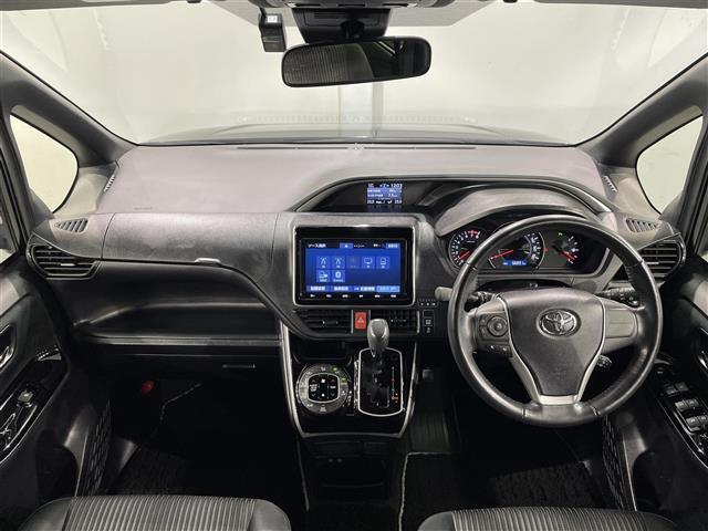 ヴォクシー ZS 煌II 純正9インチナビ フリップダウンモニター 衝突軽減ブレーキ 両側電動スライドドア ビルトインETC LEDヘッドライト バックカメラ クルーズコントロール ドライブレコーダー フルセグ オートライト(2枚目)