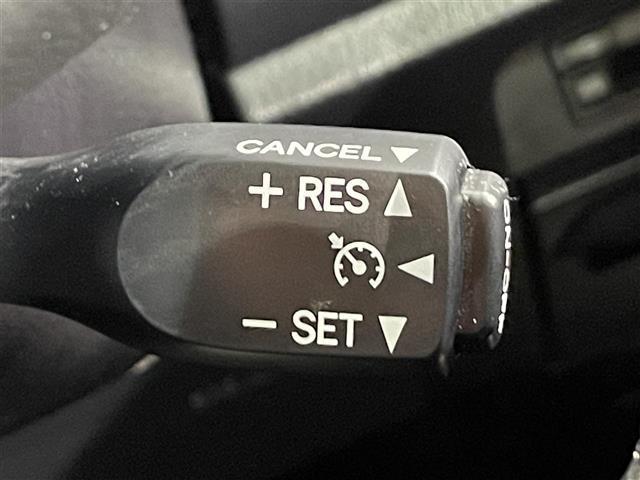 ヴォクシー ZS 煌II 純正9インチナビ フリップダウンモニター 衝突軽減ブレーキ 両側電動スライドドア ビルトインETC LEDヘッドライト バックカメラ クルーズコントロール ドライブレコーダー フルセグ オートライト(6枚目)