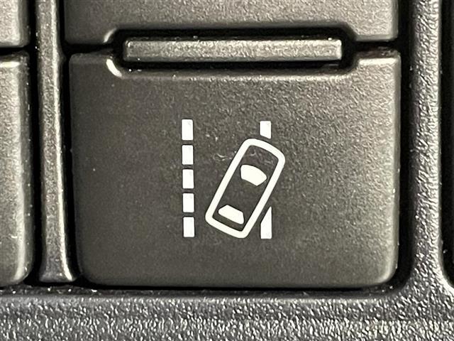 ヴォクシー ZS 煌II 純正9インチナビ フリップダウンモニター 衝突軽減ブレーキ 両側電動スライドドア ビルトインETC LEDヘッドライト バックカメラ クルーズコントロール ドライブレコーダー フルセグ オートライト(8枚目)