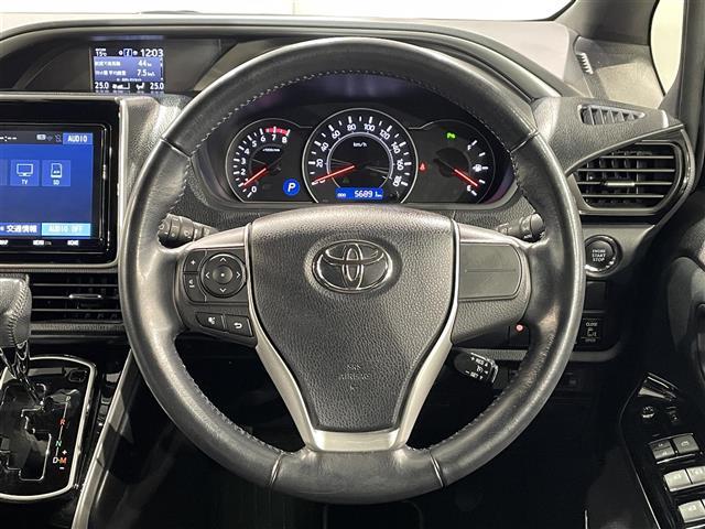 ヴォクシー ZS 煌II 純正9インチナビ フリップダウンモニター 衝突軽減ブレーキ 両側電動スライドドア ビルトインETC LEDヘッドライト バックカメラ クルーズコントロール ドライブレコーダー フルセグ オートライト(23枚目)