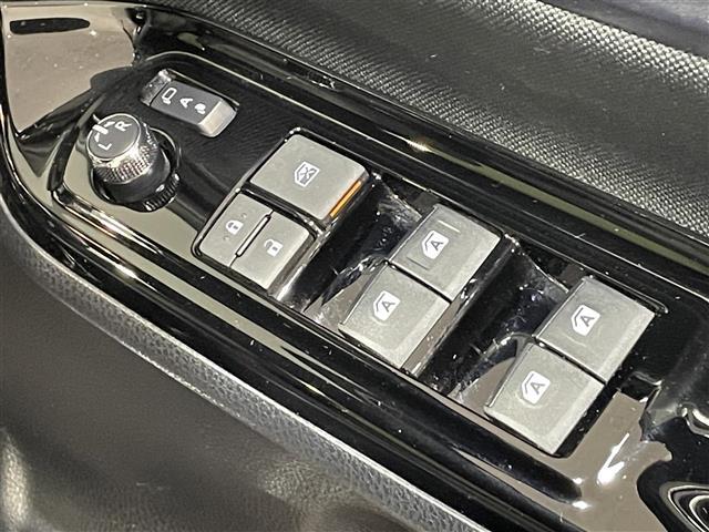 ヴォクシー ZS 煌II 純正9インチナビ フリップダウンモニター 衝突軽減ブレーキ 両側電動スライドドア ビルトインETC LEDヘッドライト バックカメラ クルーズコントロール ドライブレコーダー フルセグ オートライト(32枚目)