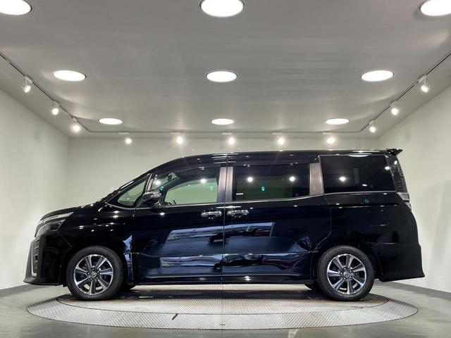 ヴォクシー ＺＳ　煌ＩＩ　純正９インチナビ　フリップダウンモニター　衝突軽減ブレーキ　両側電動スライドドア　ビルトインＥＴＣ　ＬＥＤヘッドライト　バックカメラ　クルーズコントロール　ドライブレコーダー　フルセグ　オートライト（80枚目）