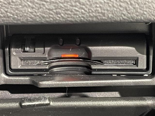 セレナ ハイウェイスター プロパイロットエディション 純正10インチナビ 衝突軽減ブレーキ 両側電動スライドドア ビルトインETC LEDヘッドライト バックカメラ フルセグTV Bluetooth コーナーセンサー レーンキープアシスト スマートキー(9枚目)