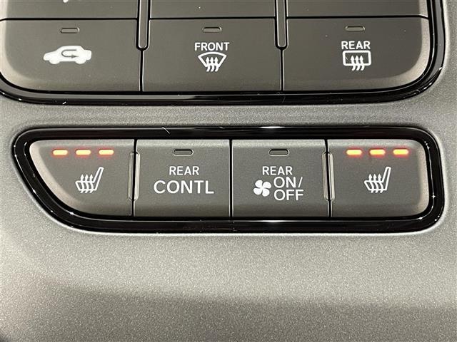 フリード e:HEVクロスター 登録済未使用車 純正9インチナビ ホンダセンシング 衝突軽減ブレーキ 両側パワースライドドア シートヒーター LEDヘッドライト バックカメラ ソナー ブラインドスポットモニター USB接続 フォグ(6枚目)