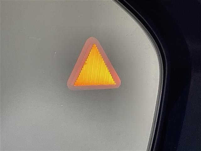 オーラ Ｇ　純正９インチナビ　ＢＯＳＥサウンドシステム　プロパイロット　衝突軽減ブレーキ　ブラインドスポットモニター　クリアランスソナー　デジタルインナーミラー　ドライブレコーダー　ＥＴＣ２．０　ハーフレザー（7枚目）