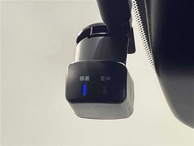 オーラ Ｇ　純正９インチナビ　ＢＯＳＥサウンドシステム　プロパイロット　衝突軽減ブレーキ　ブラインドスポットモニター　クリアランスソナー　デジタルインナーミラー　ドライブレコーダー　ＥＴＣ２．０　ハーフレザー（11枚目）