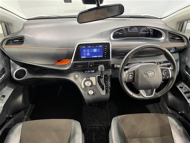 シエンタ ハイブリッドＧ　クエロ　純正ナビ　パノラミックビューモニター　トヨタセーフティセンス　衝突軽減ブレーキ両側パワースライドドア　ビルトインＥＴＣ　ＬＥＤヘッドライト　ドライブレコーダー　クリアランスソナー　クルーズコントロール（2枚目）