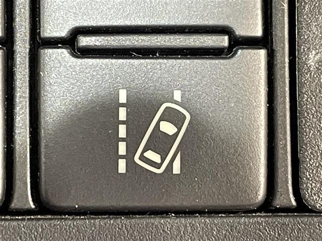 シエンタ ハイブリッドＧ　クエロ　純正ナビ　パノラミックビューモニター　トヨタセーフティセンス　衝突軽減ブレーキ両側パワースライドドア　ビルトインＥＴＣ　ＬＥＤヘッドライト　ドライブレコーダー　クリアランスソナー　クルーズコントロール（9枚目）