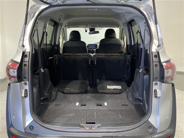 シエンタ ハイブリッドＧ　クエロ　純正ナビ　パノラミックビューモニター　トヨタセーフティセンス　衝突軽減ブレーキ両側パワースライドドア　ビルトインＥＴＣ　ＬＥＤヘッドライト　ドライブレコーダー　クリアランスソナー　クルーズコントロール（16枚目）