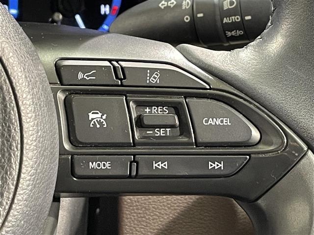 ヤリスクロス ハイブリッドＺ　純正８インチナビ　衝突軽減　全方位カメラ　レーダークルーズコントロール　ビルトインＥＴＣ　シートヒーター　ブラインドスポットモニター　ハンドルヒーター　パワーシート　電動リアゲート　パーキングアシスト（5枚目）