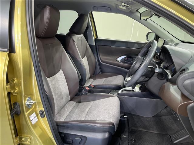 ヤリスクロス ハイブリッドＺ　純正８インチナビ　衝突軽減　全方位カメラ　レーダークルーズコントロール　ビルトインＥＴＣ　シートヒーター　ブラインドスポットモニター　ハンドルヒーター　パワーシート　電動リアゲート　パーキングアシスト（13枚目）