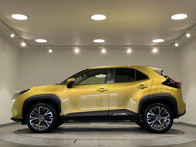 ヤリスクロス ハイブリッドＺ　純正８インチナビ　衝突軽減　全方位カメラ　レーダークルーズコントロール　ビルトインＥＴＣ　シートヒーター　ブラインドスポットモニター　ハンドルヒーター　パワーシート　電動リアゲート　パーキングアシスト（62枚目）