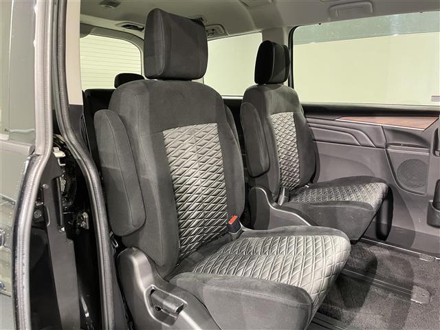 デリカD:5 G パワーパッケージ BIGX11インチナビ アラウンドビューモニター 電動サイドステップ 衝突軽減ブレーキ 両側電動スライドドア レーダークルーズコントロール シートヒーター AC100V ETC 電動バックドア LED(14枚目)