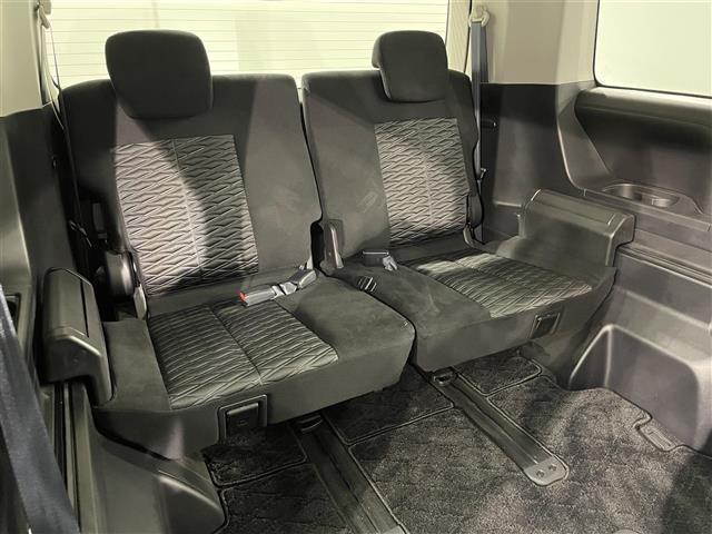 デリカD:5 G パワーパッケージ BIGX11インチナビ アラウンドビューモニター 電動サイドステップ 衝突軽減ブレーキ 両側電動スライドドア レーダークルーズコントロール シートヒーター AC100V ETC 電動バックドア LED(15枚目)