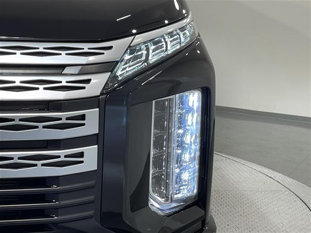 デリカD:5 G パワーパッケージ BIGX11インチナビ アラウンドビューモニター 電動サイドステップ 衝突軽減ブレーキ 両側電動スライドドア レーダークルーズコントロール シートヒーター AC100V ETC 電動バックドア LED(17枚目)